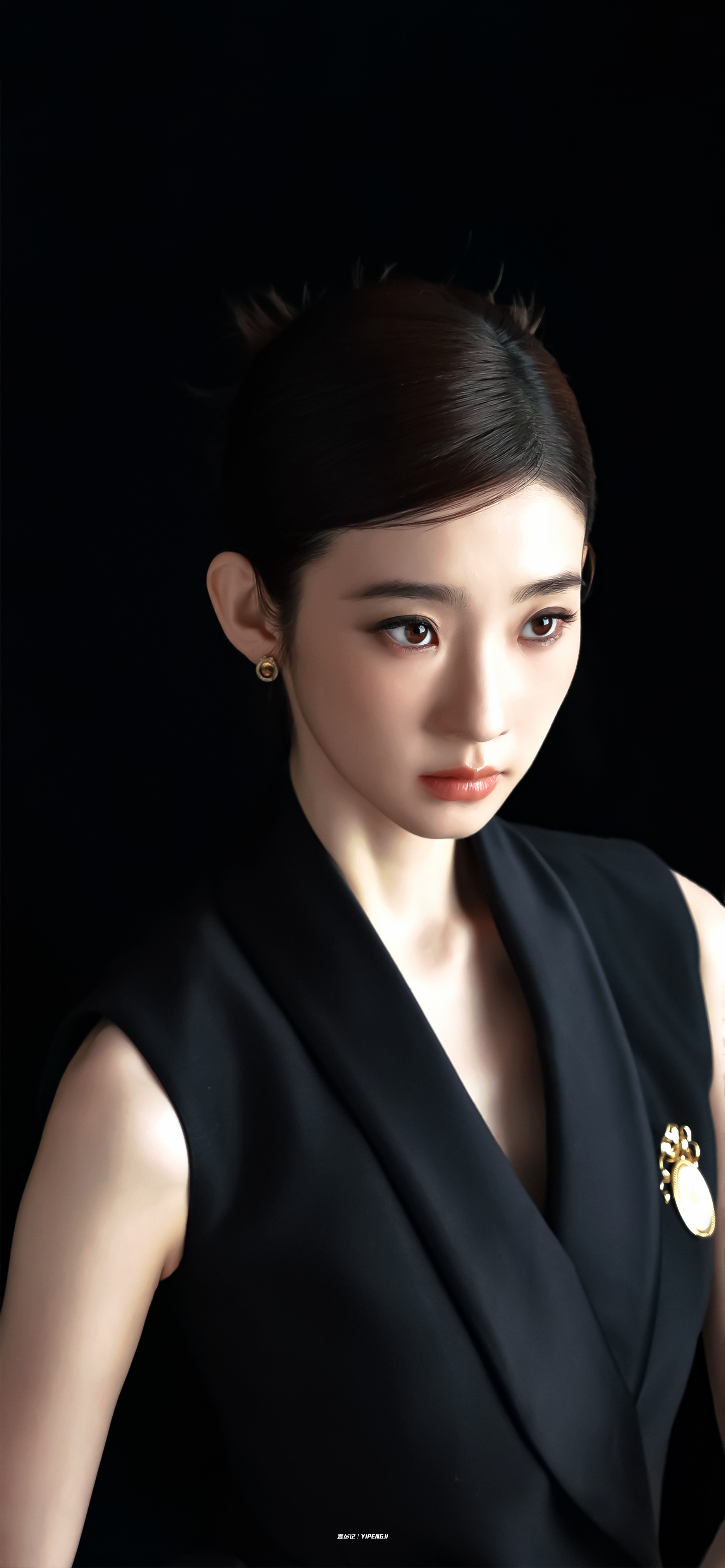 张艺凡 · 𝙕𝙝𝙖𝙣𝙜 𝙔𝙞 𝙁𝙖𝙣 