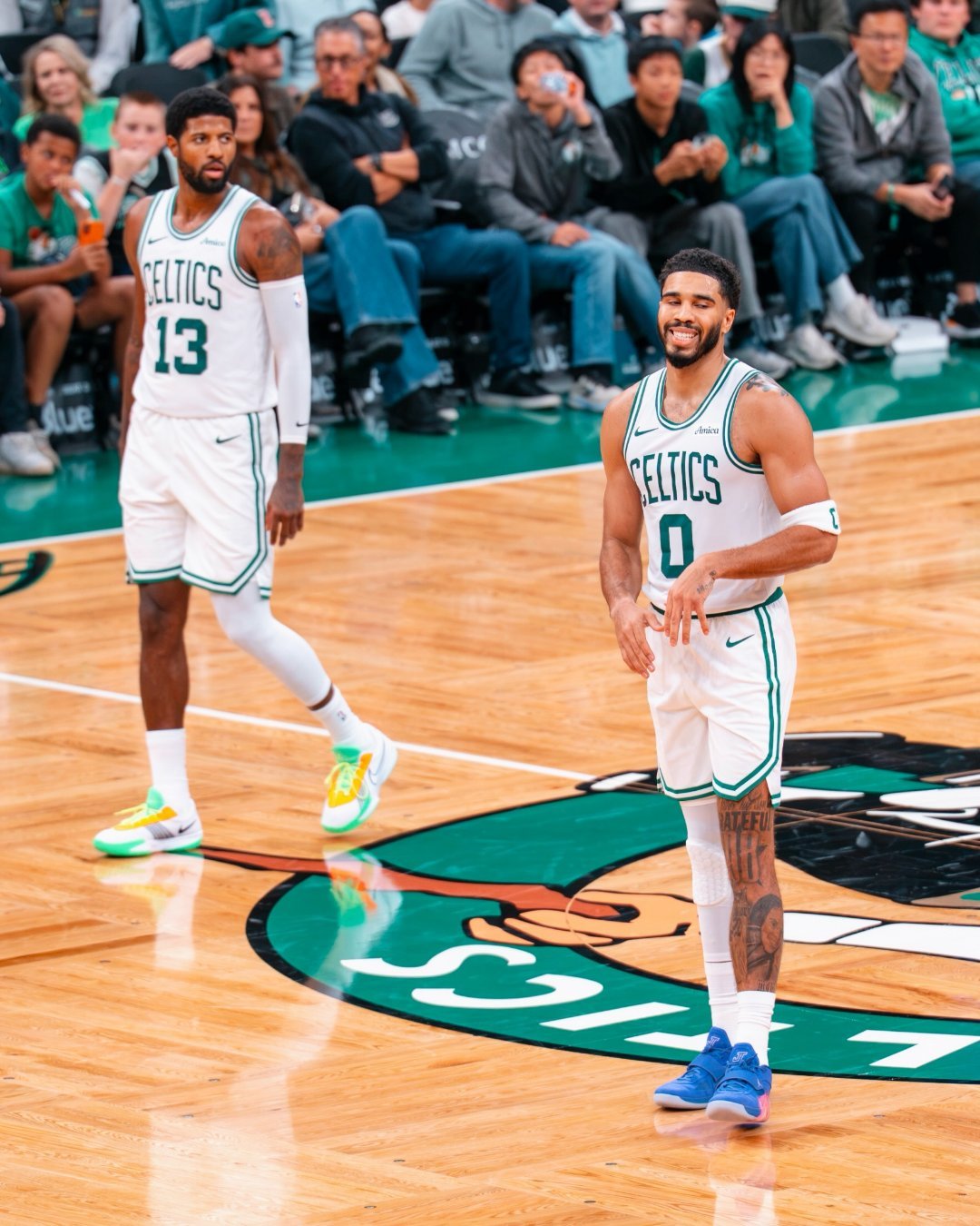 前NBA球员路易斯-威廉姆斯谈到了塔图姆在进攻端的表现，并认为塔图姆需要更多利用