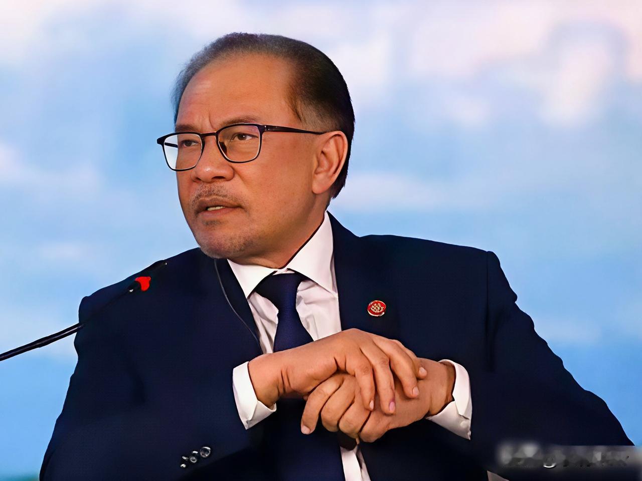 马来西亚总理宣布驱逐所有以色列人：重申从未承认以色列，也绝不承认殖民他国的国家。