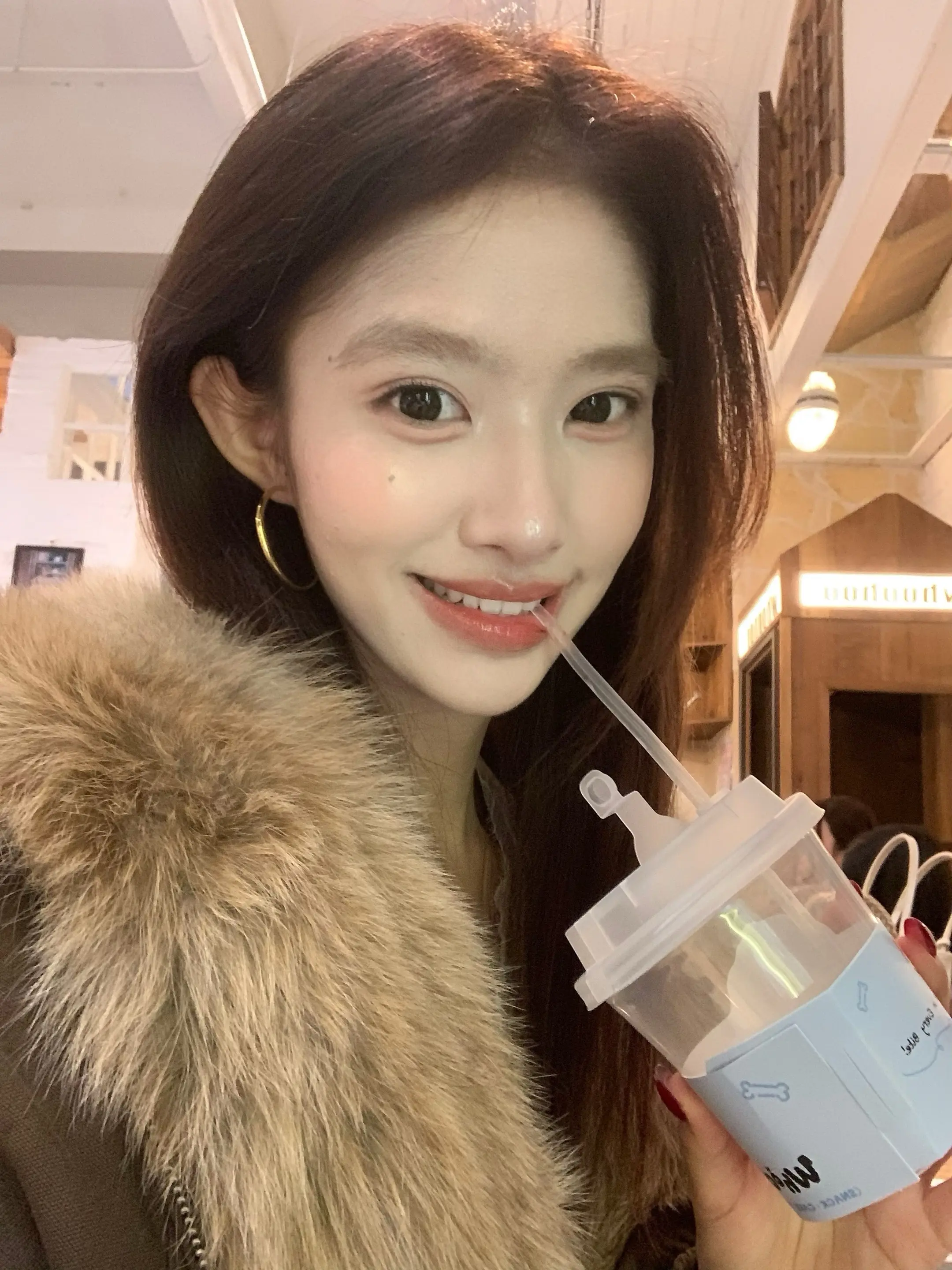 女孩  天真一辈子吧