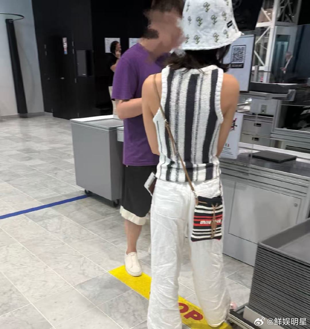尼斯机场偶遇赵今麦尼斯机场偶遇赵今麦！尼斯机场偶遇赵今麦回国