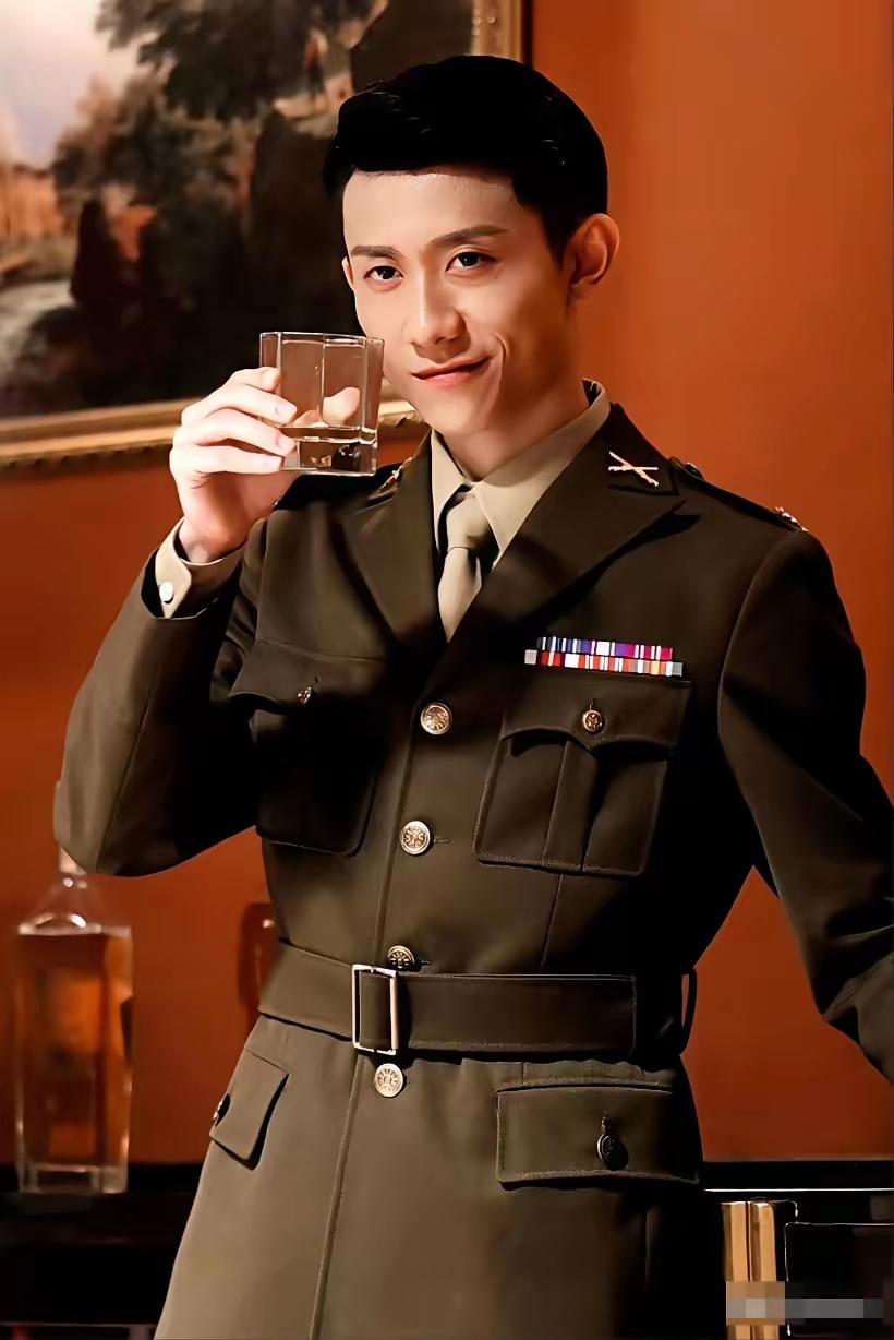 张一山“睡没睡”司晓迪，
我不知道，
但我敢确定，张一山一点都不怕司晓迪的爆料。