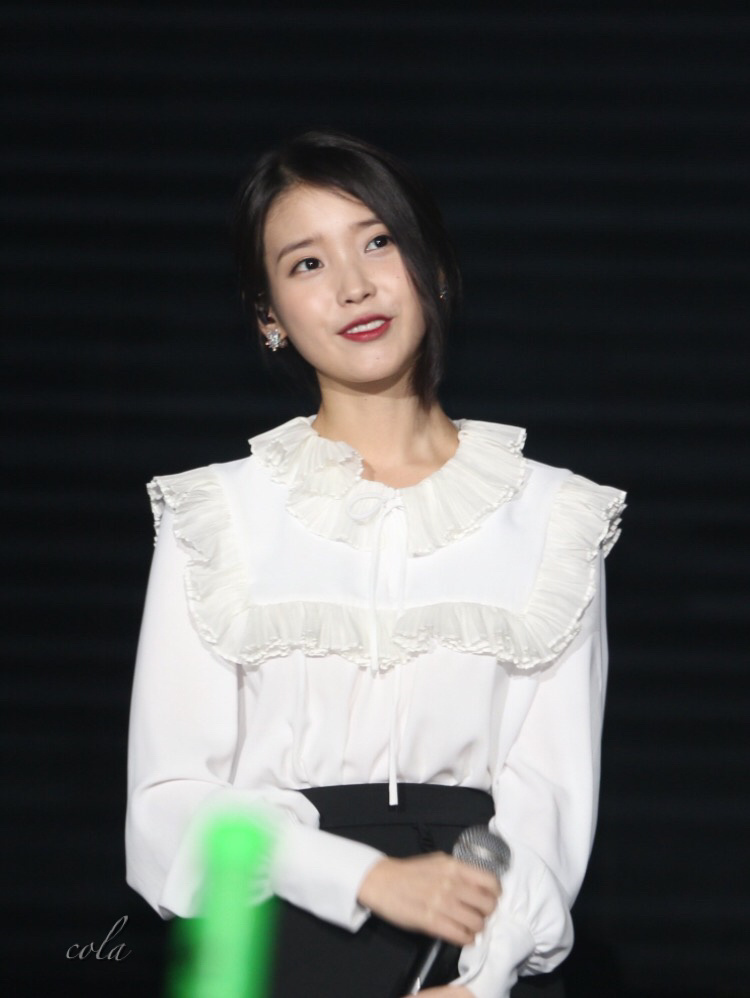 IU[超话]  🐰IU高露洁口腔亮白美学大使 2015年时光机🐥151108