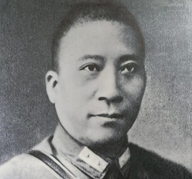 张学良到晚年时候终于说出一个秘密，杨虎城全家被老蒋杀害，原因就是西安事变里真正主