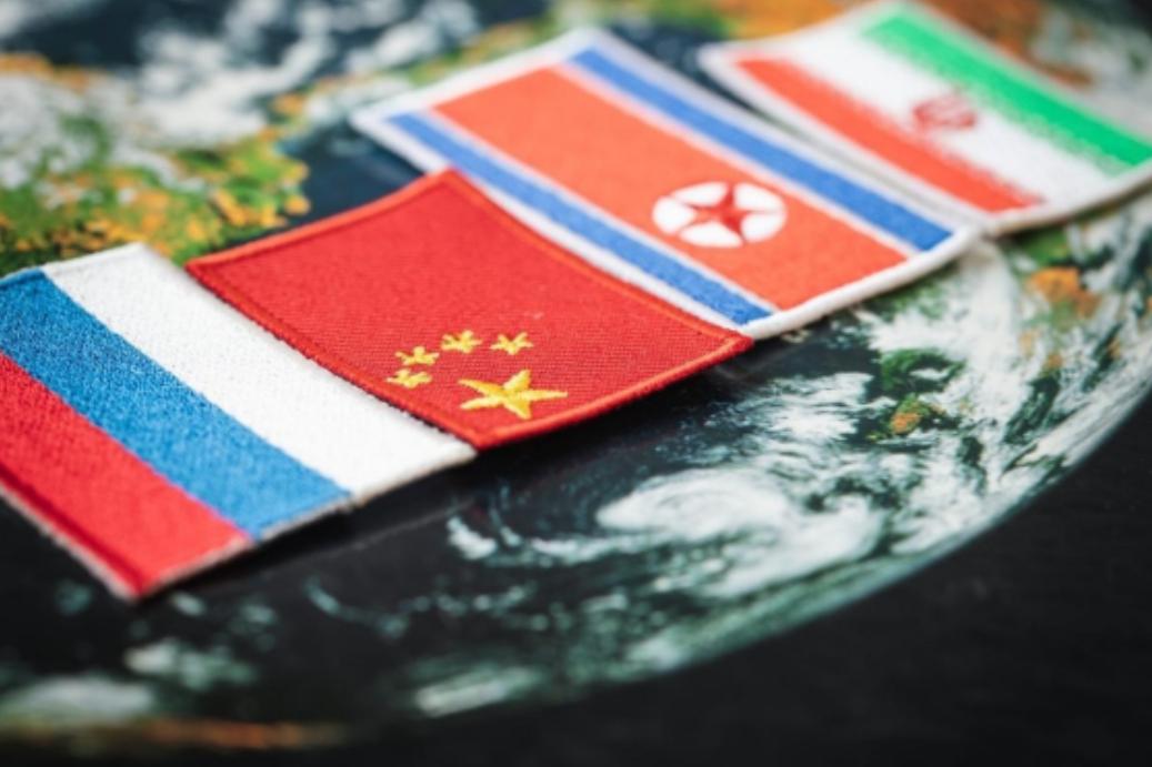 中美如果现在开战，朝鲜和俄罗斯不一定帮我们，巴基斯坦伊朗更不会，最可靠的就是我们