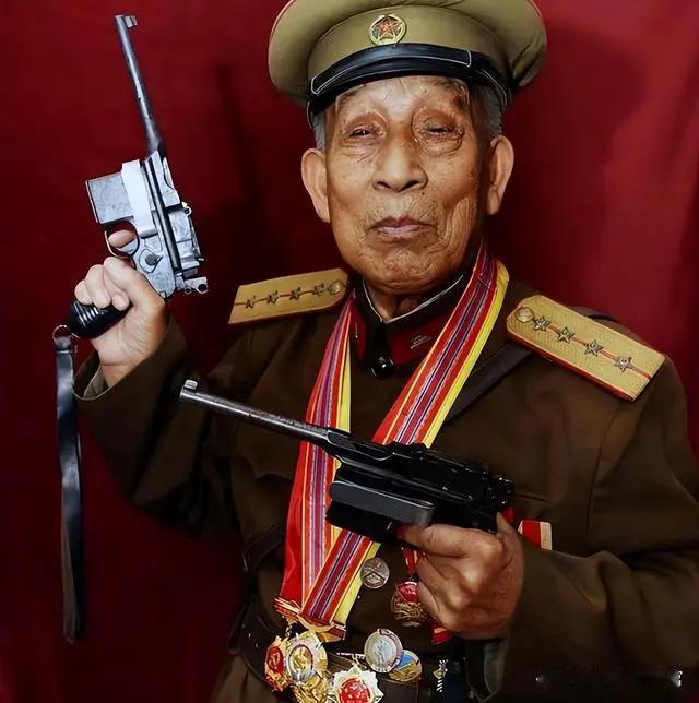 1996年，滕西远私藏两支手枪，民警让他上交，可他却说：“这两支枪，一支是粟裕大