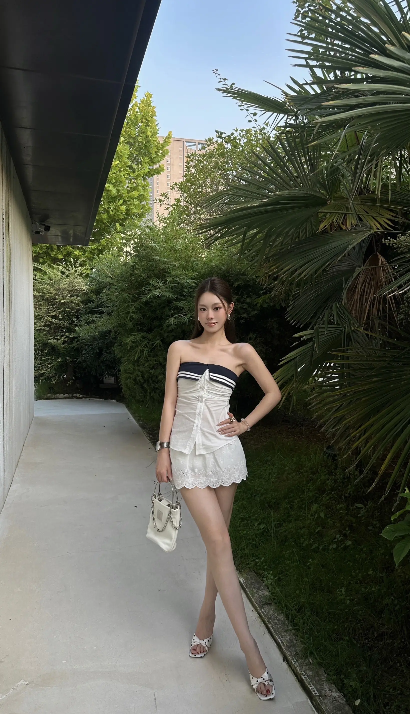 人总爱那些轻松的日子。