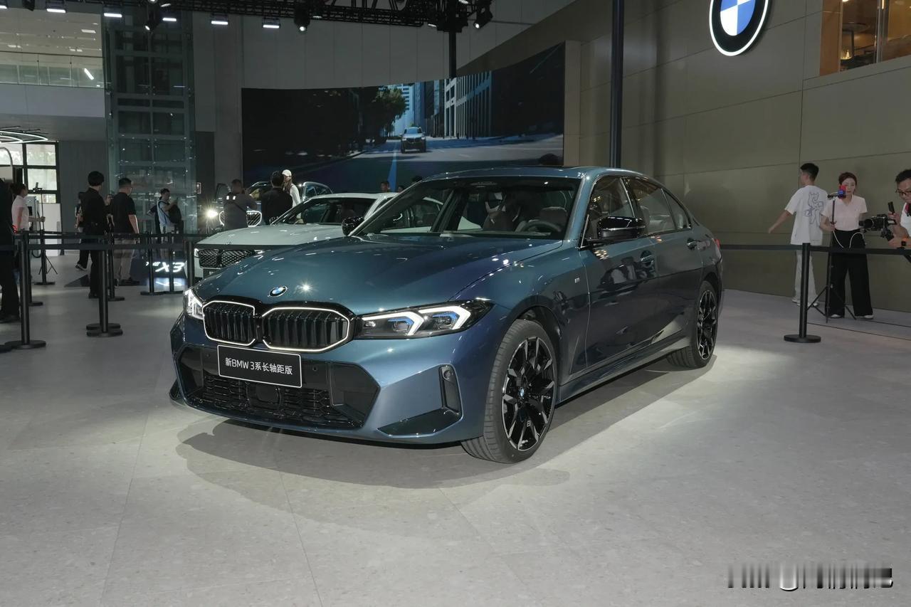 要是现在让我推荐宝马3系，我真心觉得330Li M运动曜夜版是那个“买了不后悔”