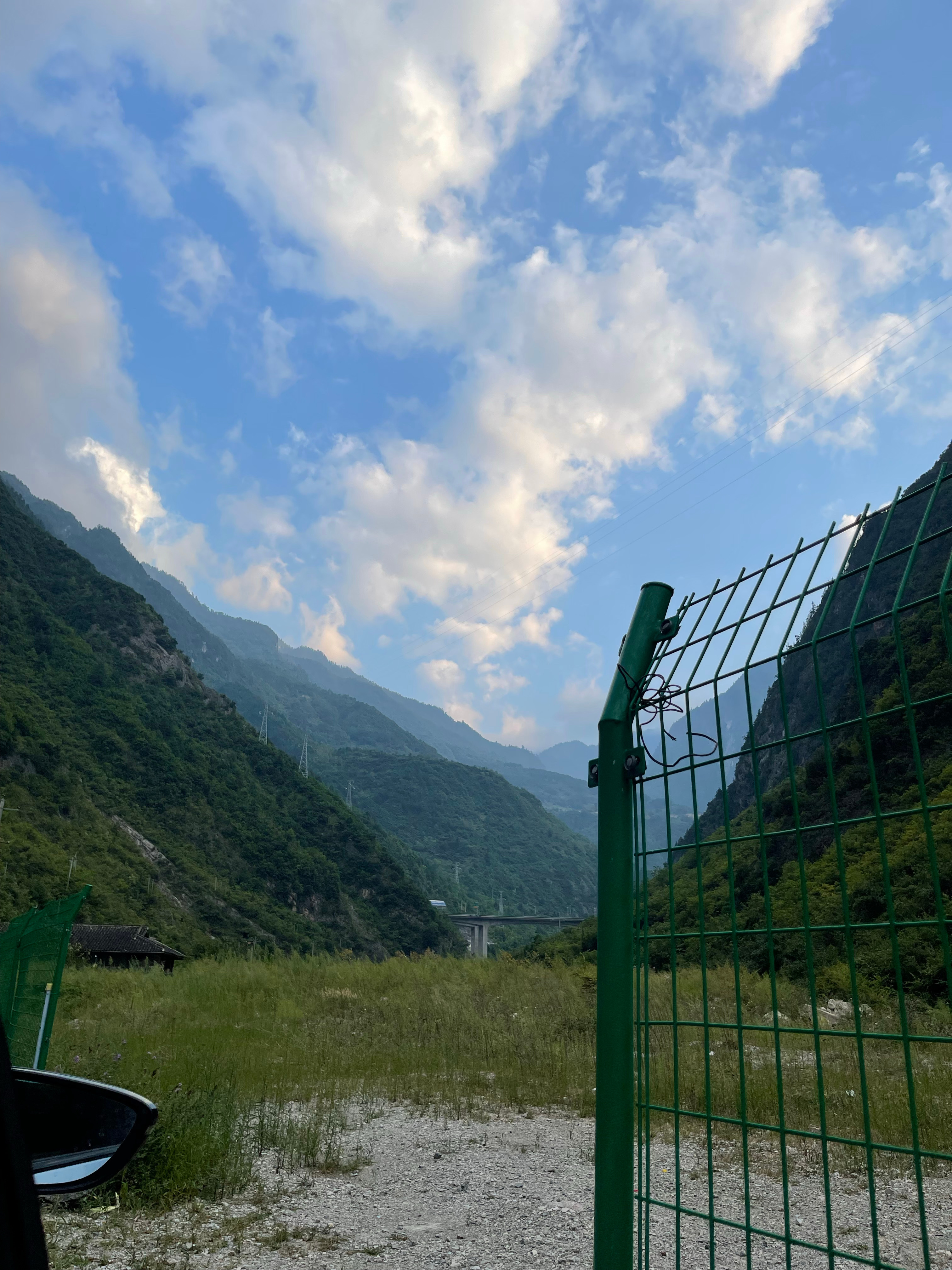 山路好难走诶  ​​​
