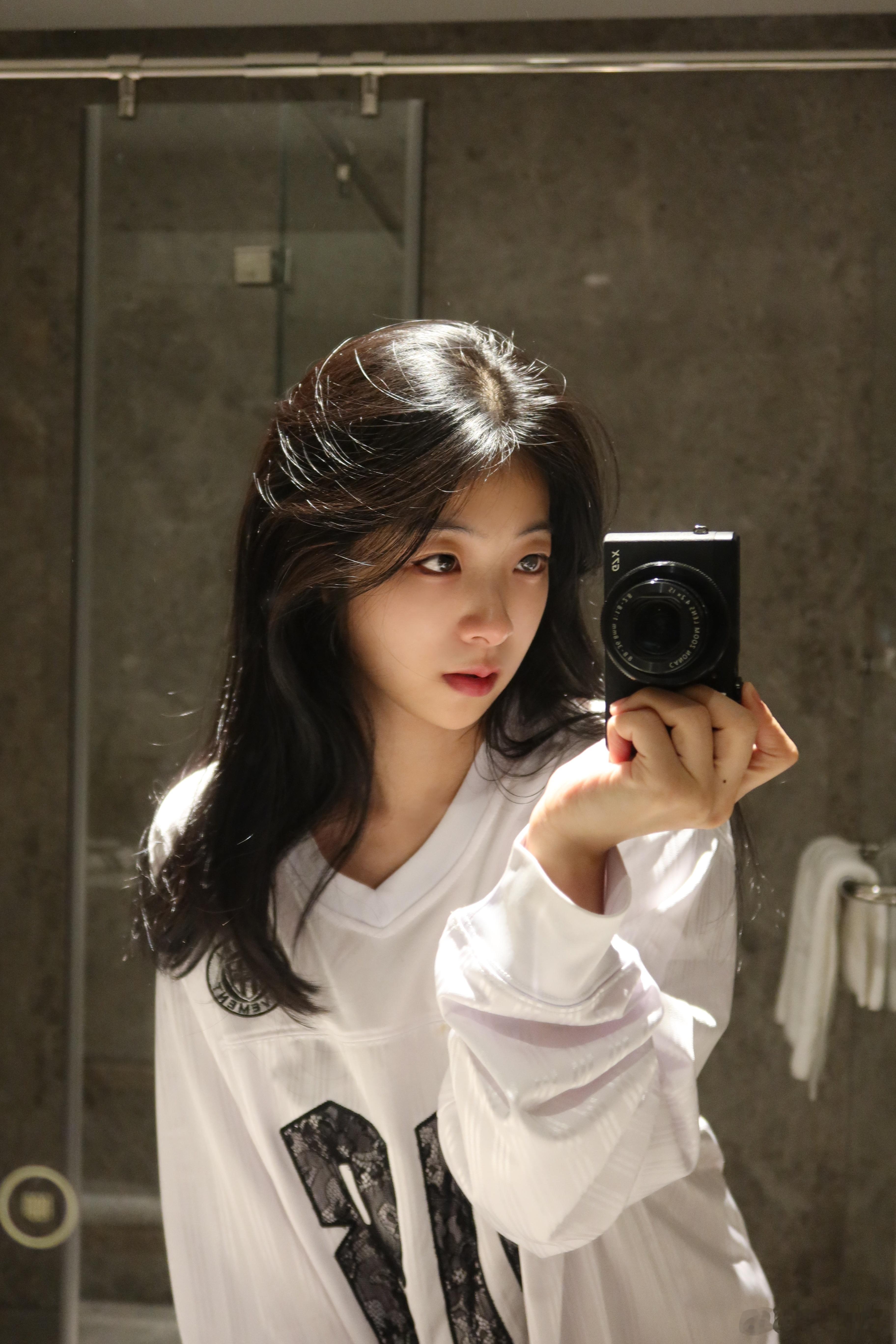 时隔四个月我终于登微博了哈哈哈哈哈哈哈哈哈 还有没有人（这张是一个月前拍的 当时