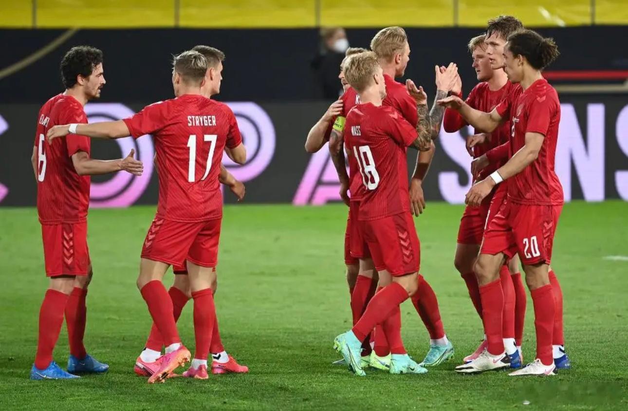 001奥克兰vs悉尼推荐：胜比分：2-1,2-0解析：奥克兰本赛季表现逊于上赛季