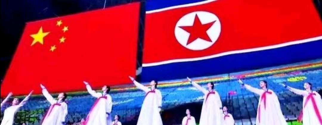 听完朝鲜演员唱红歌有感：经典红色旋律永远不过时！
 
最近刷到一段超戳人的视频，