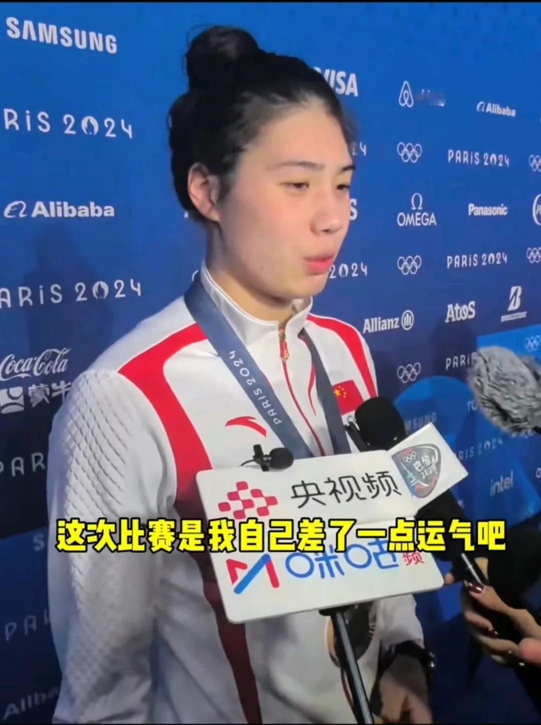 铜牌就铜牌吧
不用狡辩了
它也不会影响你的代言
不会影响你的知名度
即使是铜牌
