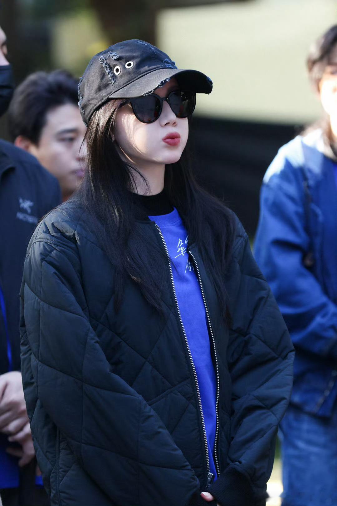 迪丽热巴卫蓝记录迪丽热巴卫蓝故事序幕正缓缓拉开 ​可以可以 ​​​