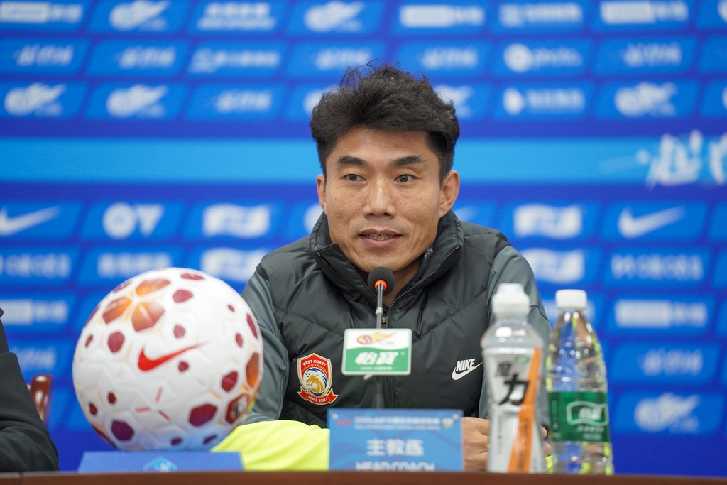 郑智：对上场比赛细节进行了复盘和总结，想用胜利回报球迷