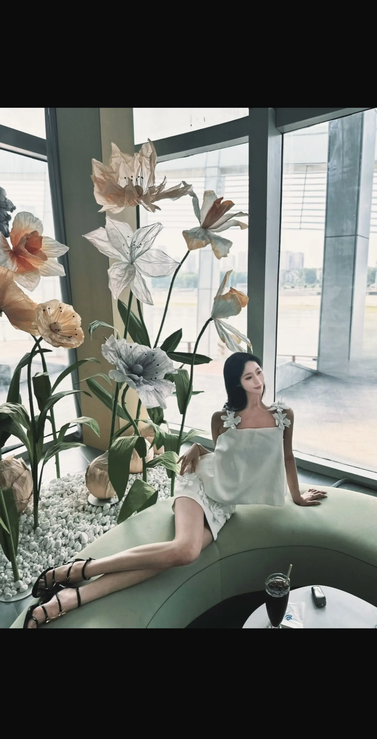 眼前一片海 我却不肯蓝