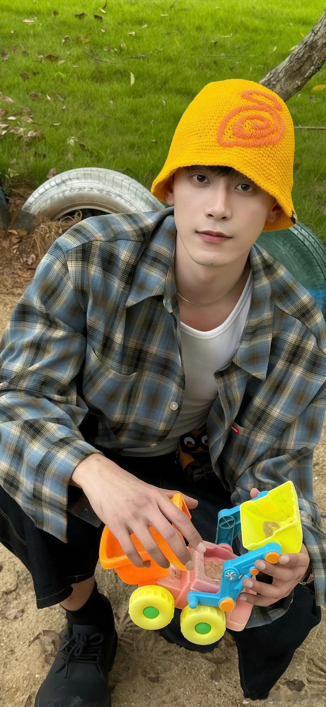 邓凯的东北搞笑基因藏不住了 谁懂啊！邓凯一开口就是满满的东北味儿，这搞笑属性直接