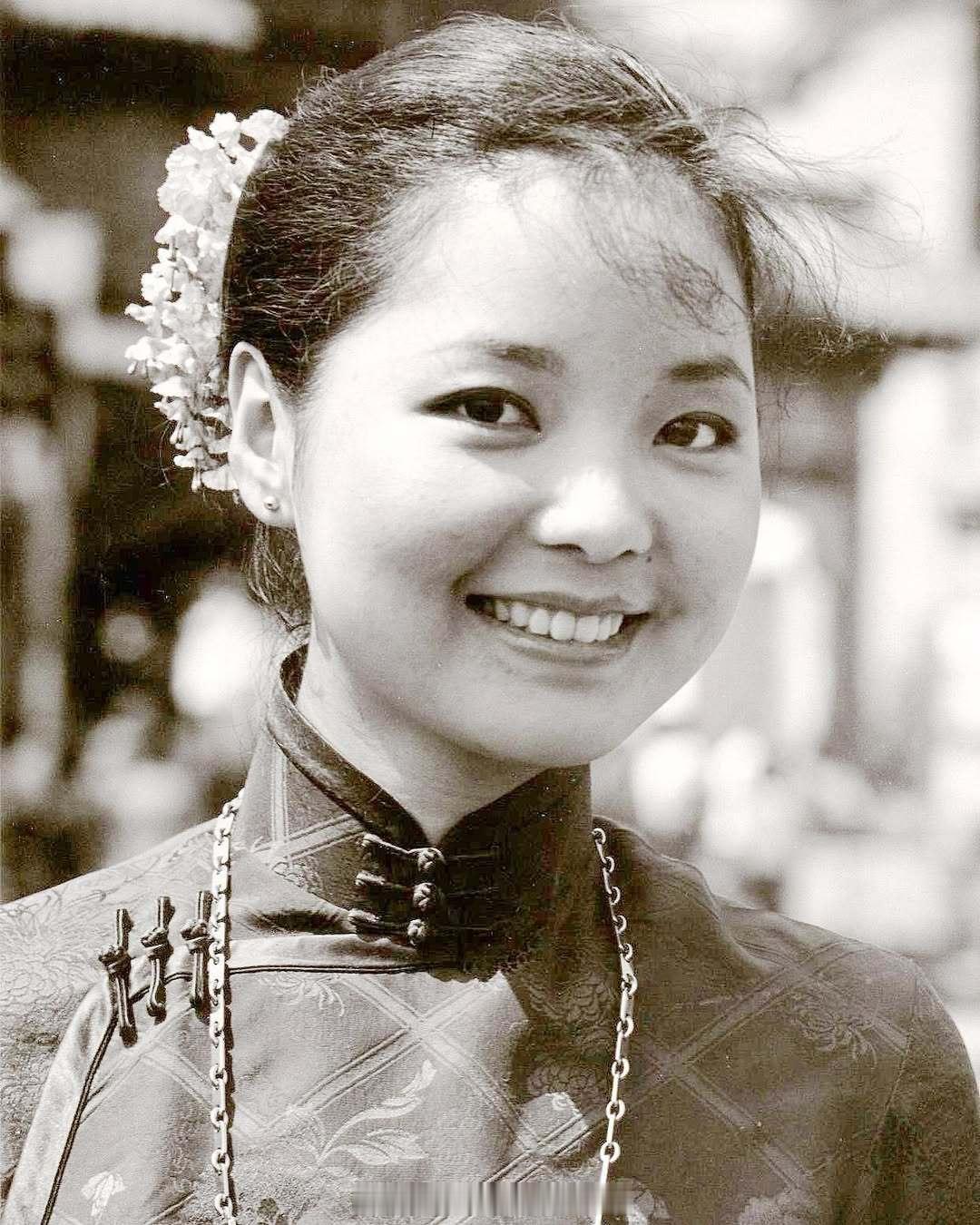 1979年8月，洛杉矶。（IG）邓丽君[超话] ​​​