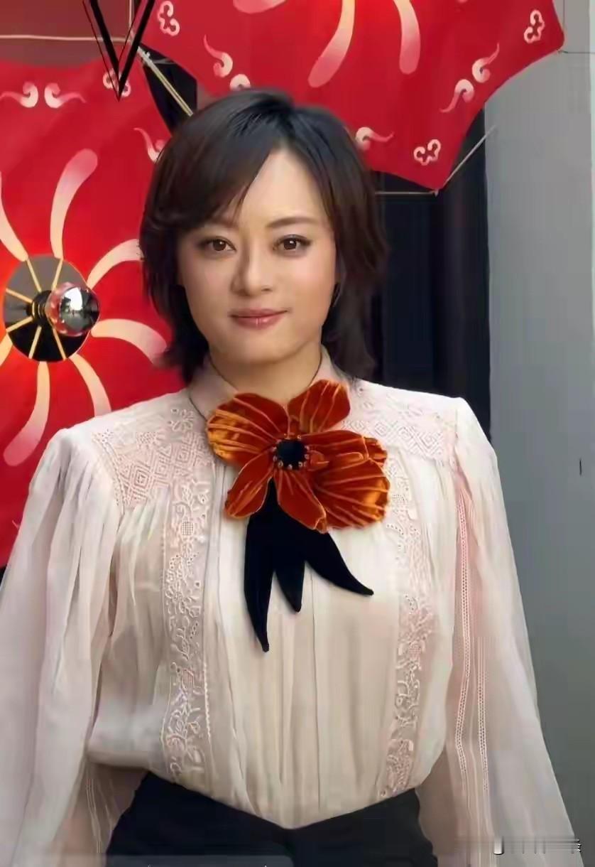 我终于知道孙俪为什么选这套衣服了，看第二张模特图，原来穿在不同人的身上视觉效果是