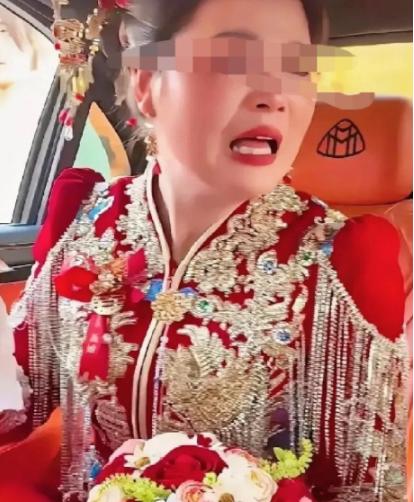 哈尔滨姑娘林婉晴远嫁南京，娘家出动五十多人，开十九辆车前来送亲，可婚礼进行的当天