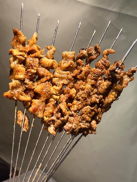 成都 │ 市中心吃到碳烤鹤岗小串的含金量💯