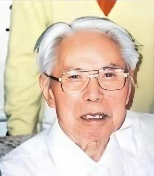 1992年，长期旅居美国的特务头子毛森，在生命垂危之时，向他的儿子吐露了心声：渴