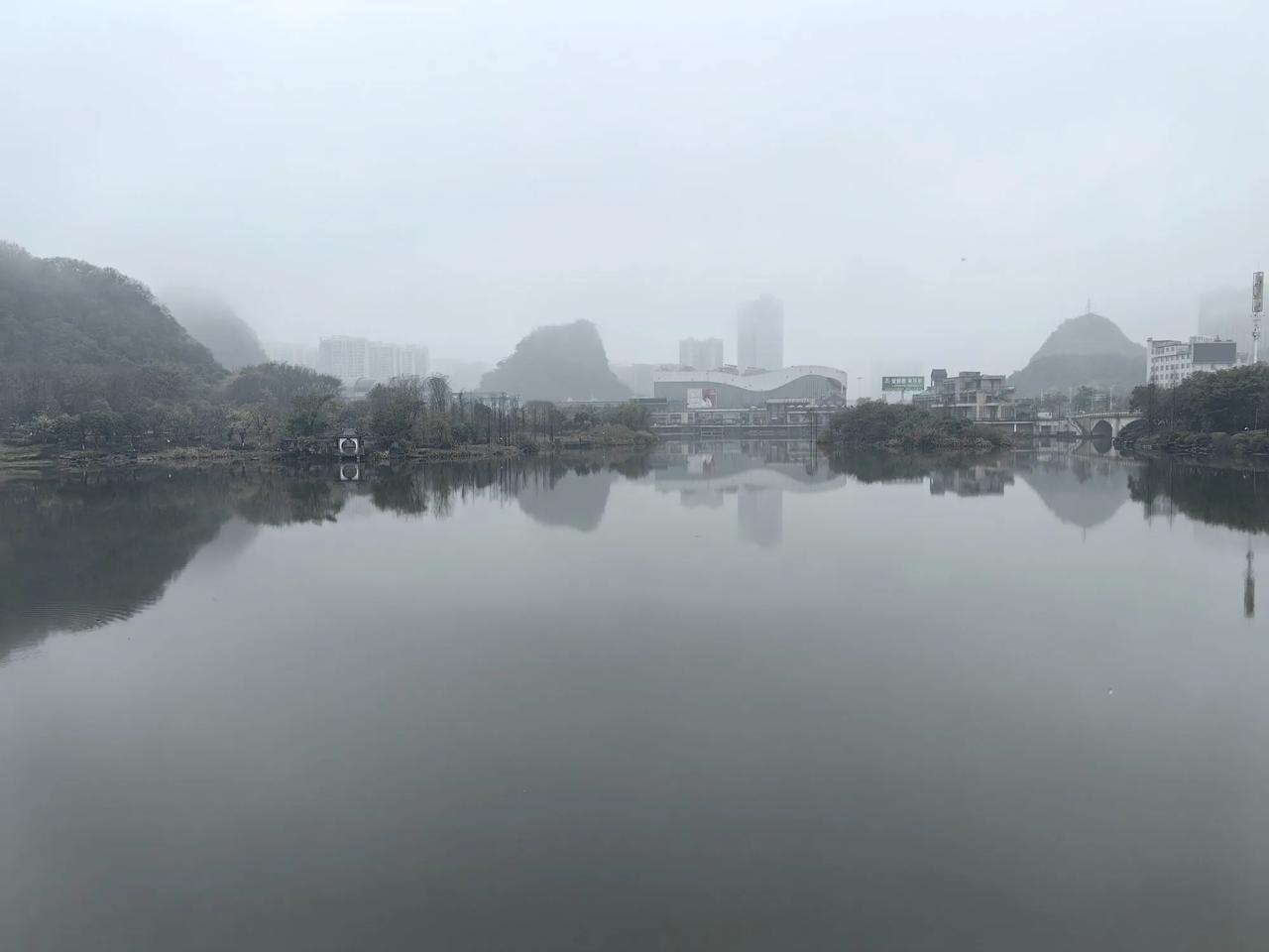 在桂林老城区呆了三天，正是阴雨绵绵的南回天，但一般情况下，并不影响出行。所以三天