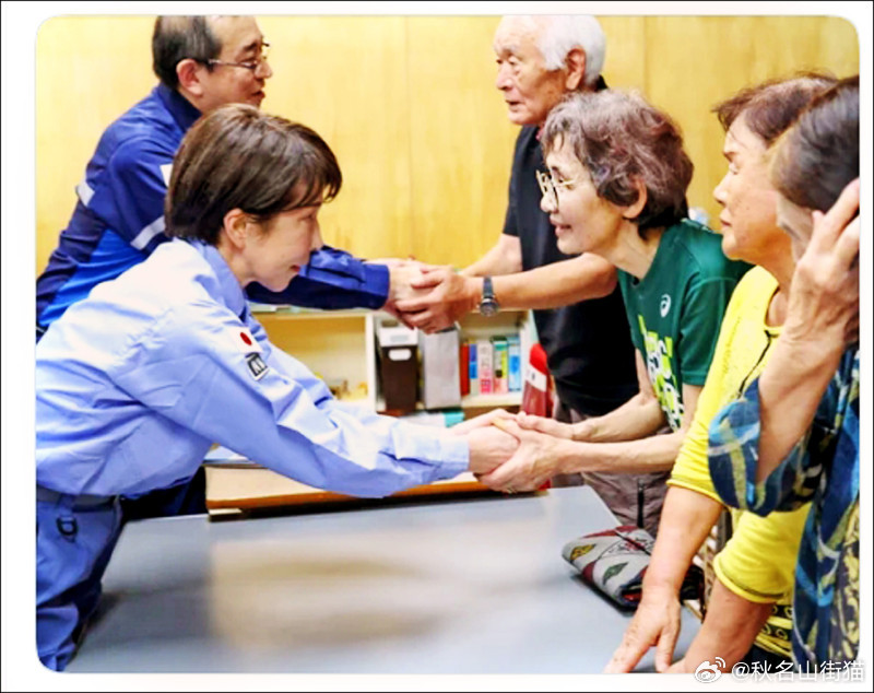 熊本强震灾情视察：高市早苗双手合十默哀，政府将投入超200亿日元救灾海外新鲜事 
