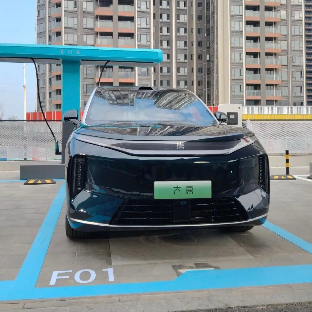 比亚迪全新大型SUV—大唐，尺寸不用担心，主要是看设计，4.9秒破百，大家觉得怎