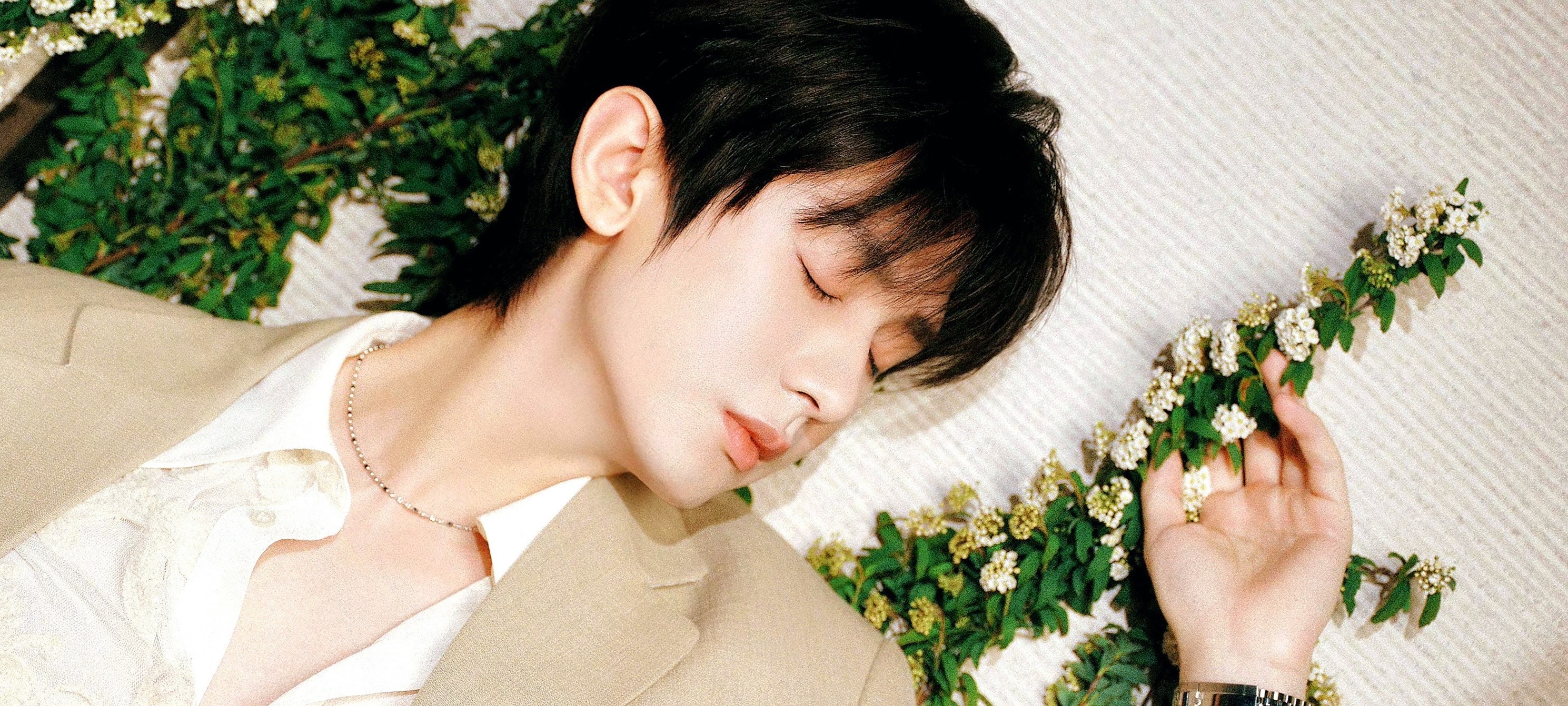 大家早上好，吃早饭了吗？继续多设备挂播长安二十四计，优酷会员买到N年后了，不能剧