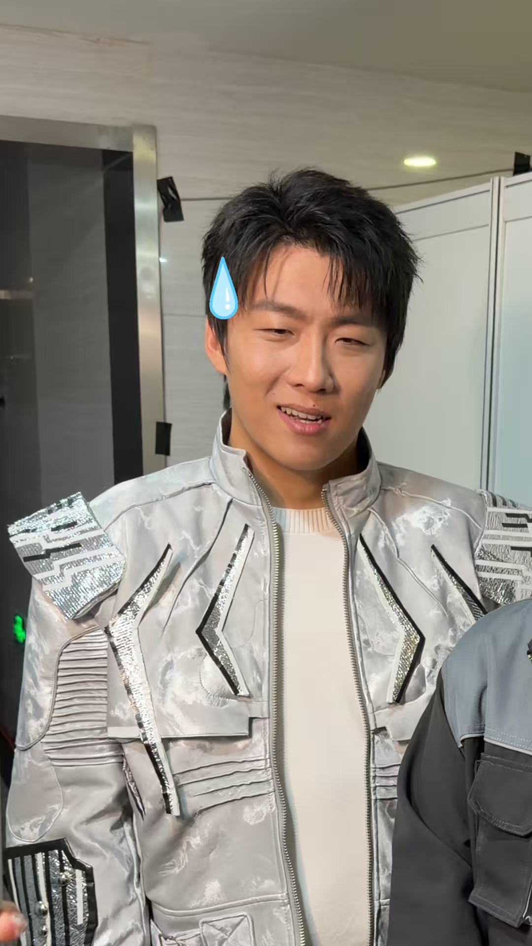 过年夸人公式 过年走亲戚，会夸人真的能少干好多活！自从看了酷酷的滕和天放的“视频