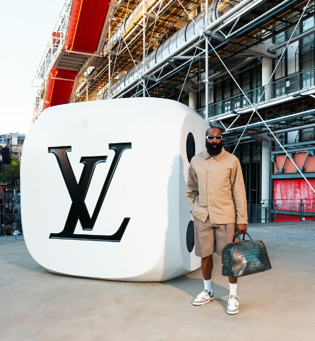 哈登参加时装周[酷]哈登 ​​​