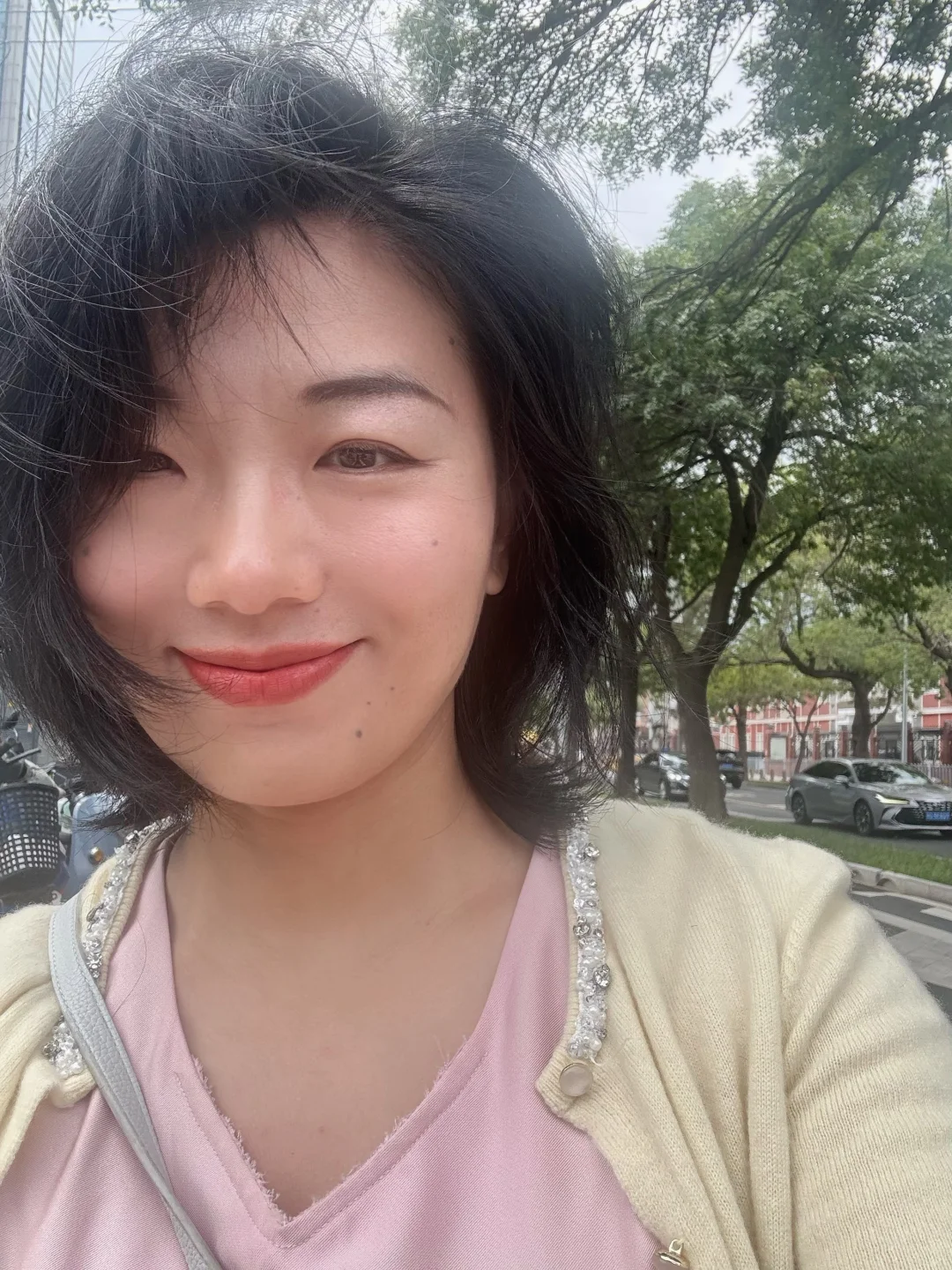 感谢各位宝子们对《2027申论政治素养刷题班》的支持。今晚，公考相丽君...