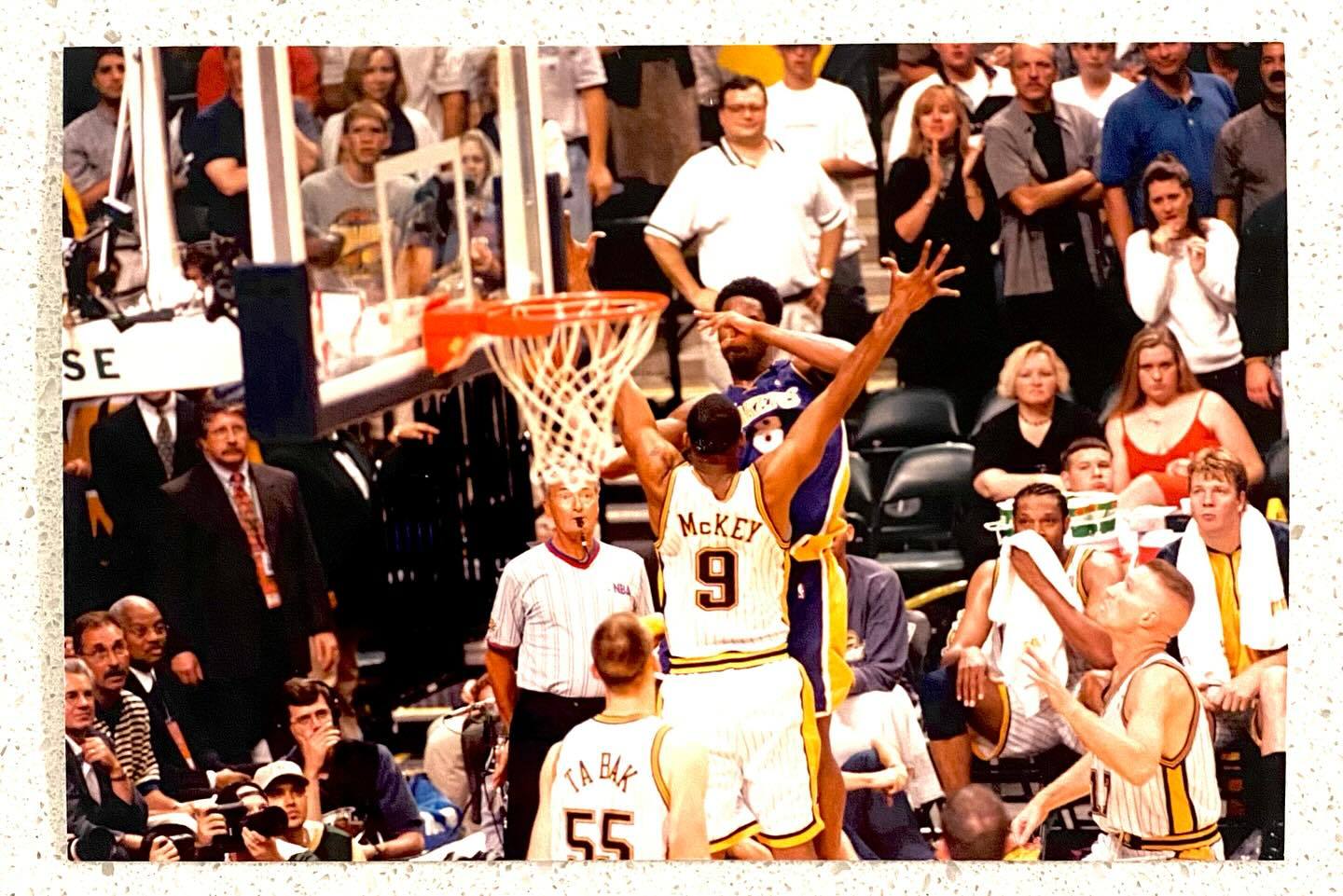 Kobe Bryant 负角度传球科比