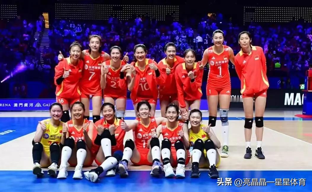 巴黎奥运会！女排12强球队，决出11席[赞]

✔奥运冠军球队✔
中国女排，美国