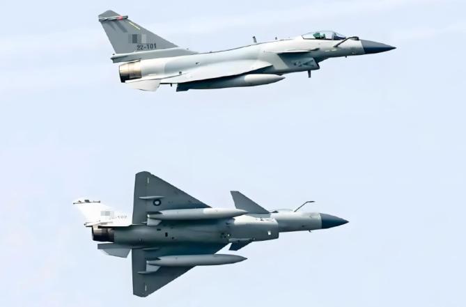 一旦歼10CE降落在平壤，下一秒，美军的F-35、萨德雷达和日本的出云号航母，就