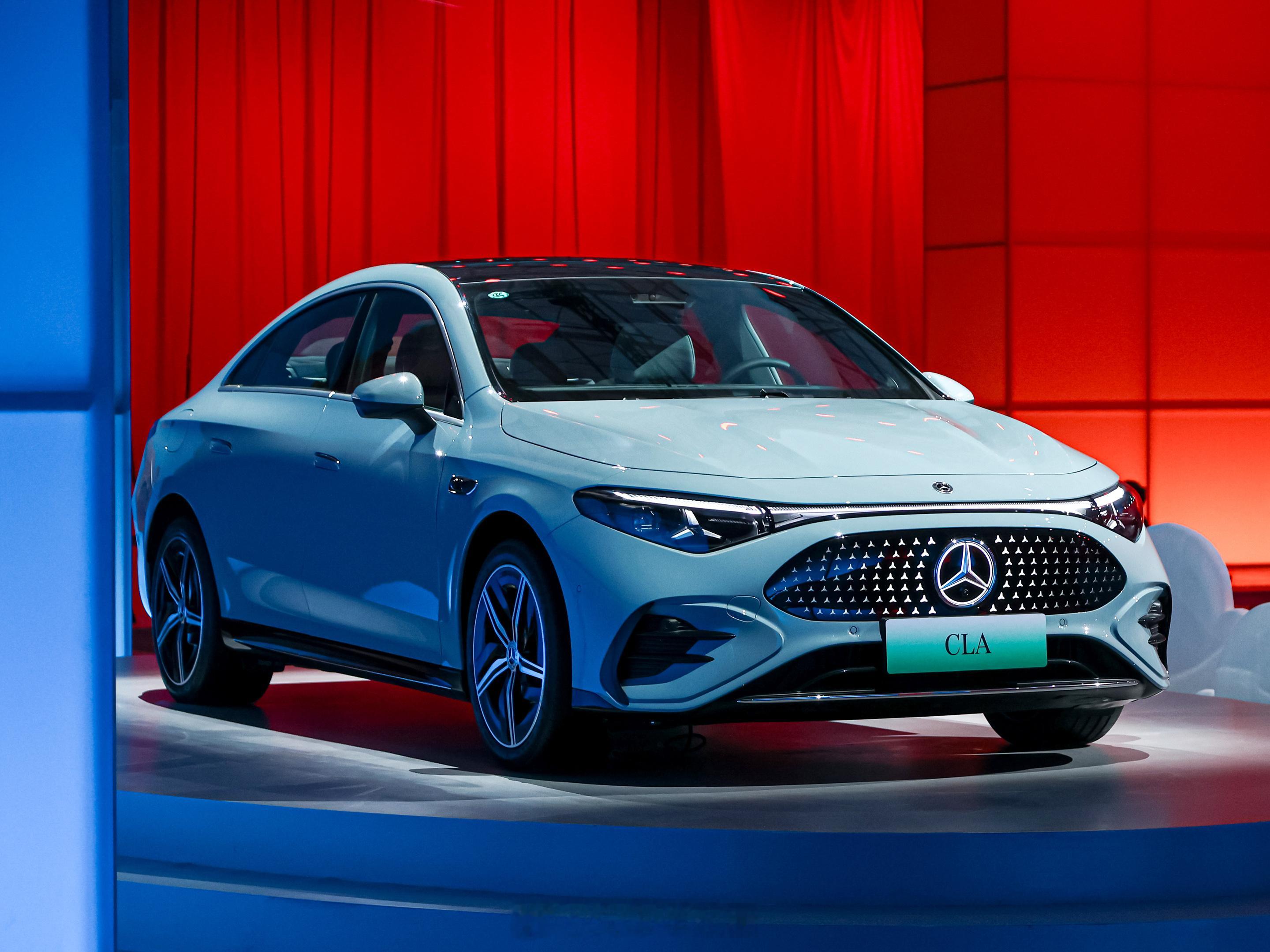 全新奔驰纯电CLA上市，800V高压平台+智能辅助驾驶售价24.9万/28.56