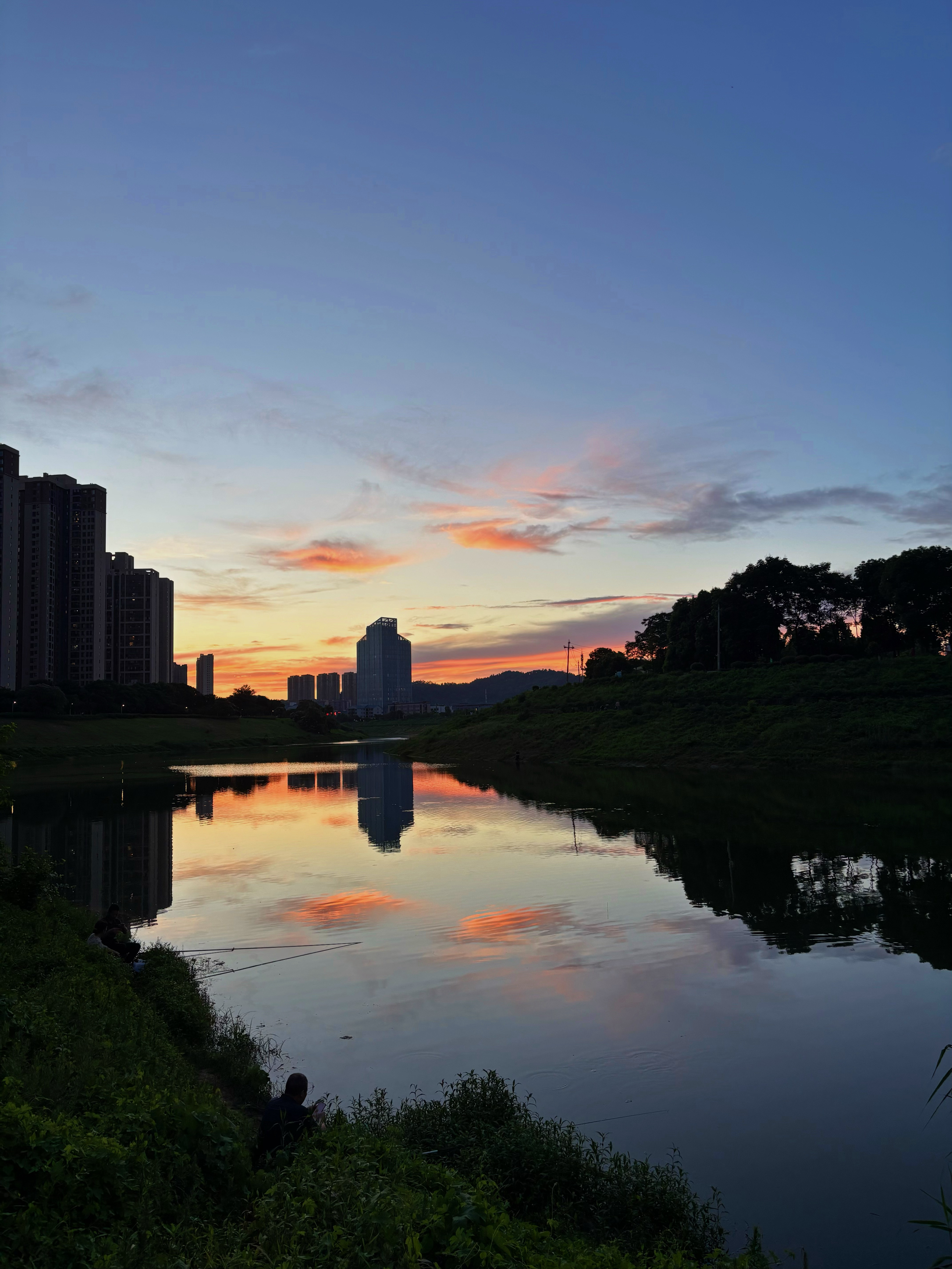 也是遇到了漂亮的夕阳晚霞！ 幸运～ 