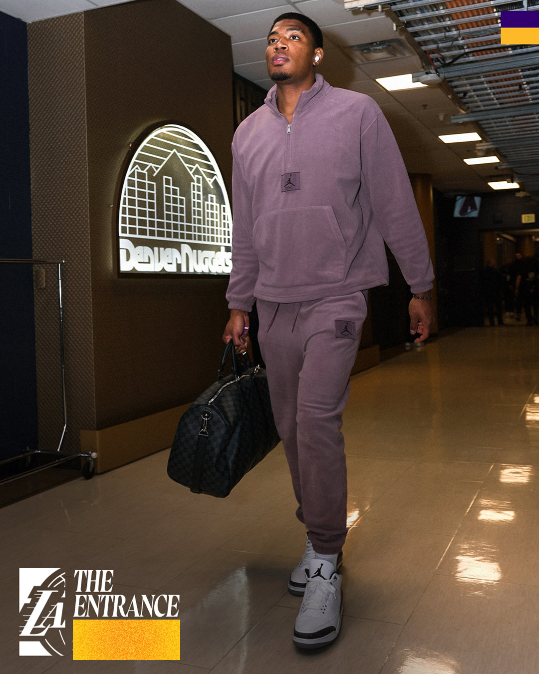 全国多地寒潮来袭❄️大家要向彪哥学习，把围巾戴好🧣不要像卢卡这样露脚踝喔湖人v