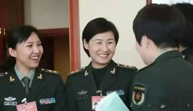 刘洋是我国第一位女航天员，是位航天女英雄，主持人问，你怎么兼顾事业、学业，还有家