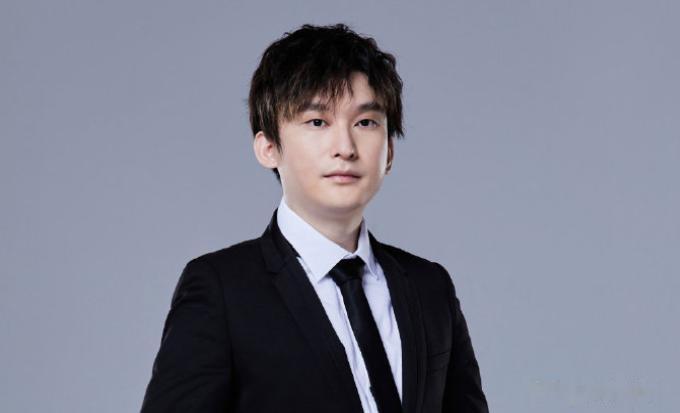 前V5教练涵艺爆料：bsyy将在夏季赛回归TES！

不过这个消息也不算意外了，