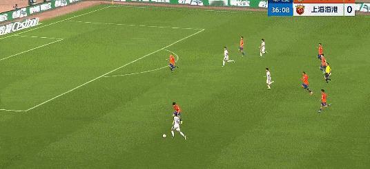 山东泰山1比1上海海港中超联赛第6轮，泰山主场1-1战平海港。杨希斩获职业生涯处