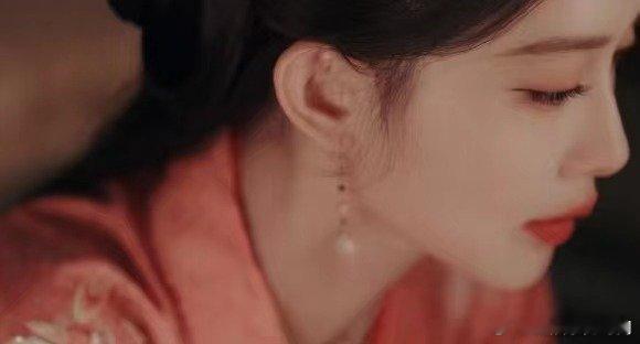 #孟子义最无害的脸说最扎心的话#孟子义在新剧里，那无害的脸下角色的疯狂在大婚夜尽