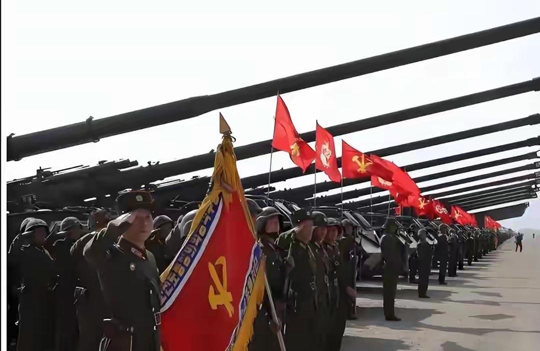 当下乌克兰的防空体系，已经陷入实质性瘫痪状态。核心问题不只是弹药不够用，更关键是