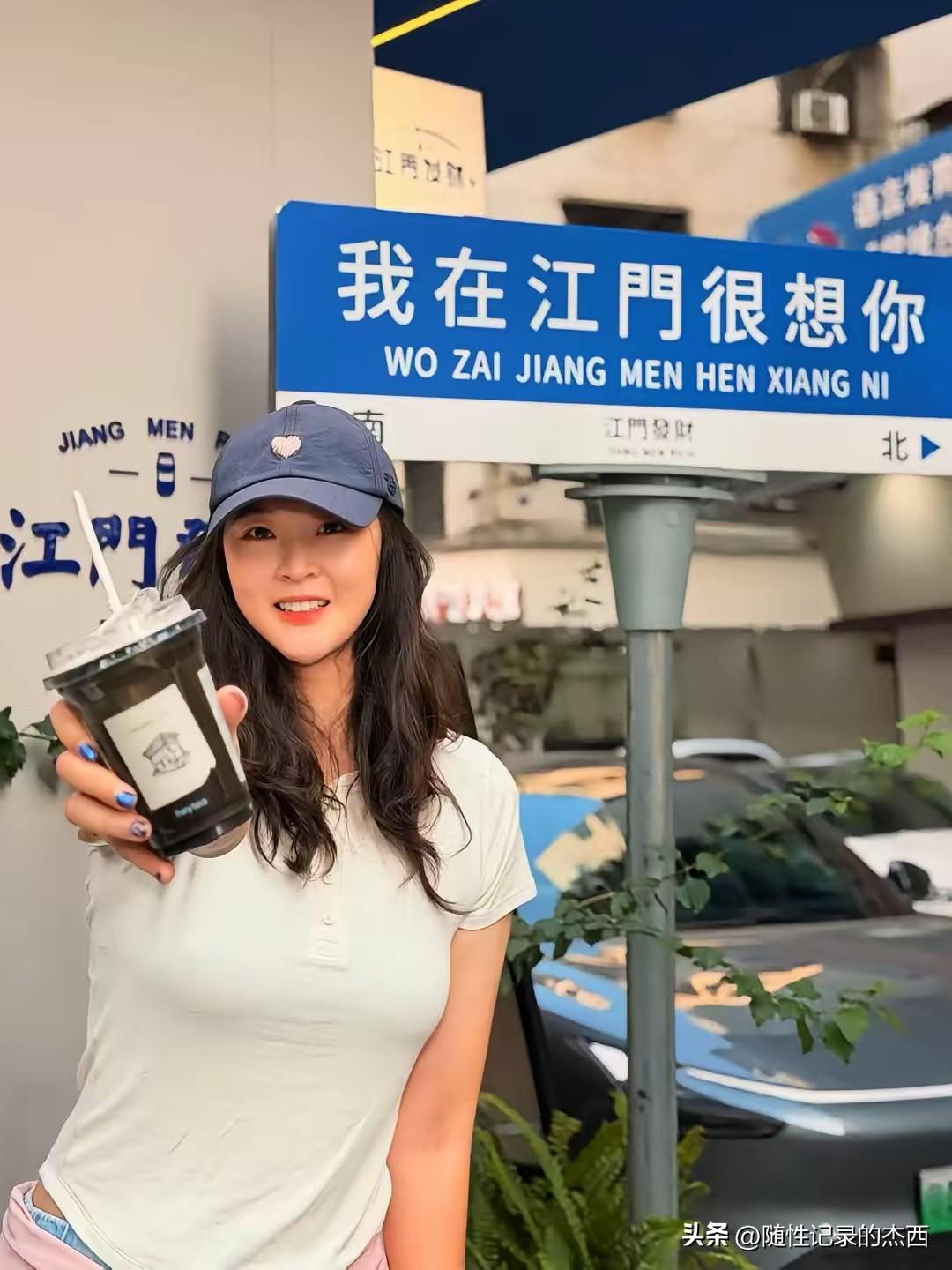 惠若琪好漂亮啊，她是标准的瓜子脸，比同龄普通人还是年轻很多，退役之后的她生活很悠