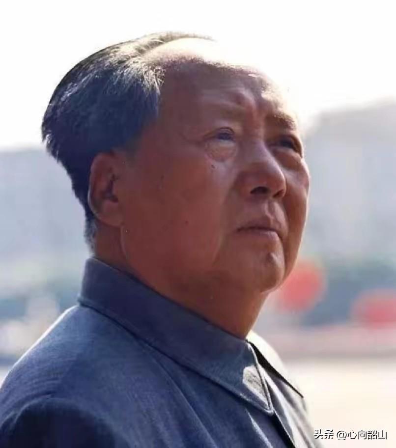 哪个人没有私心只为公?
（图一，为人民操劳了一生，憔悴疲惫的毛主席；图二，德高望