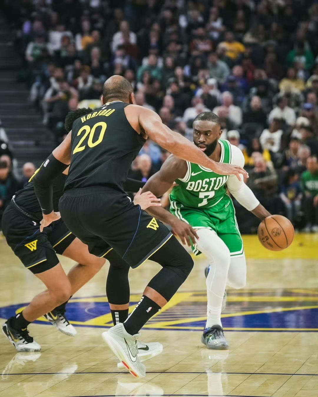 勇士110-121不敌凯尔特人！
冠军中锋首秀12分，追梦0分！

北京时间2月