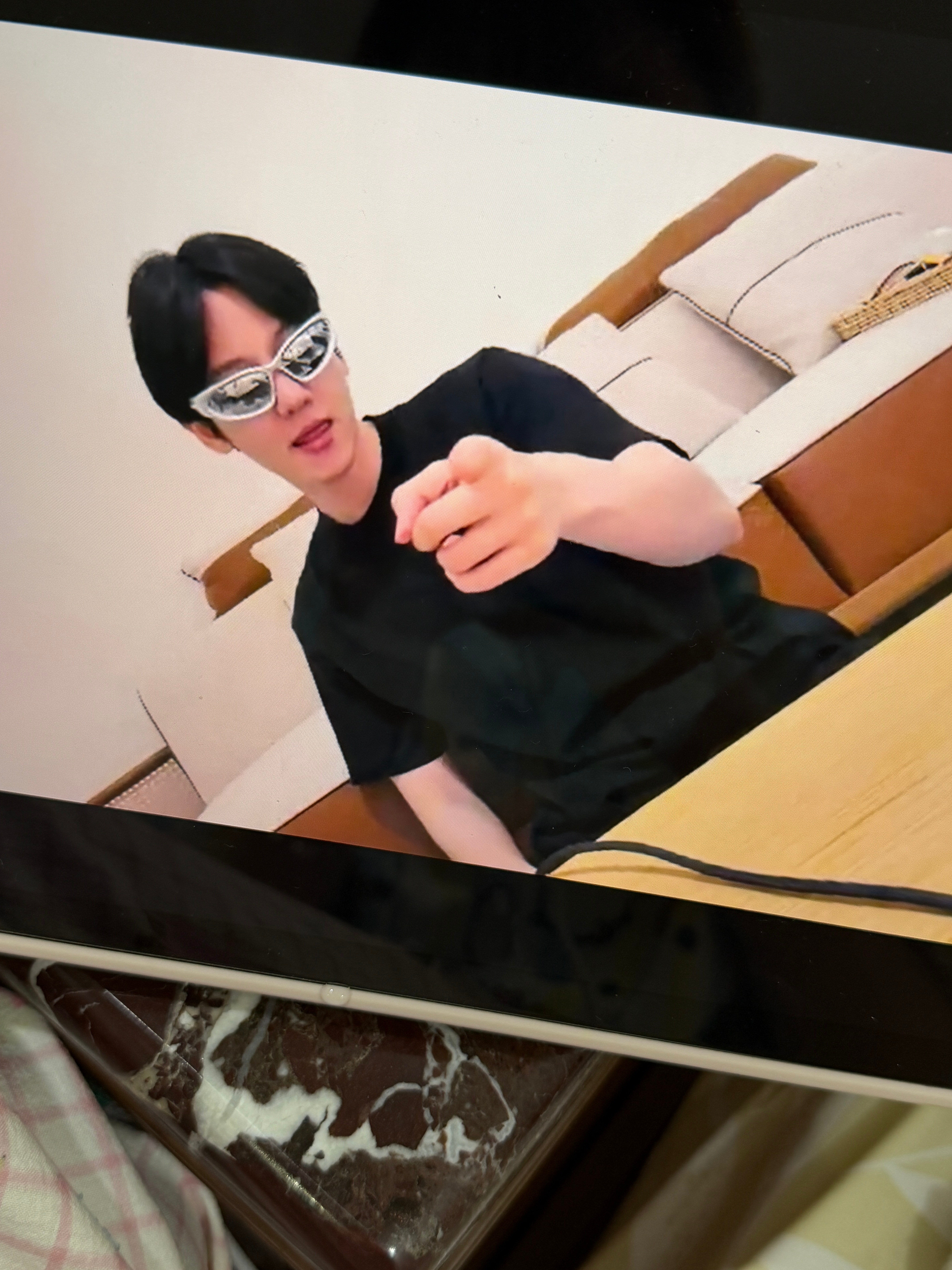 丫够燥的！就一会功夫没看屏幕… 