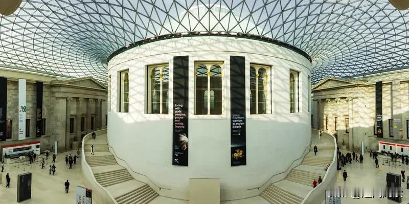 法国将归还掠夺文物，英国会跟进么？
法国全票通过殖民文物归还法案，这事儿在国际上