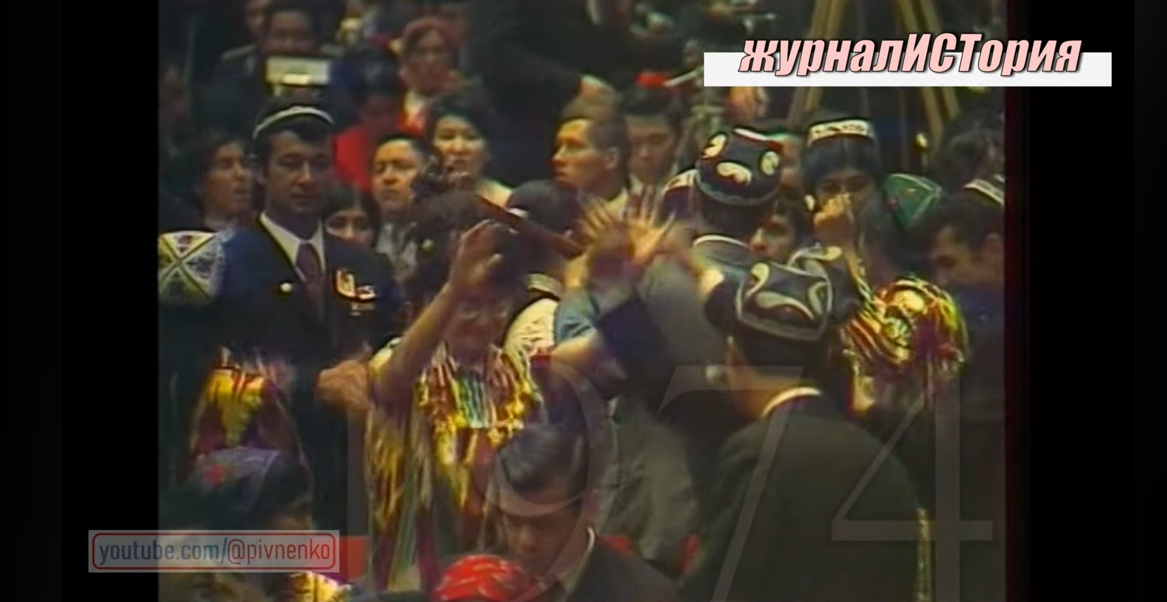 🔴 全联盟列宁主义共产主义青年联盟第十七次代表大会开幕前，来自乌兹别克的列宁共